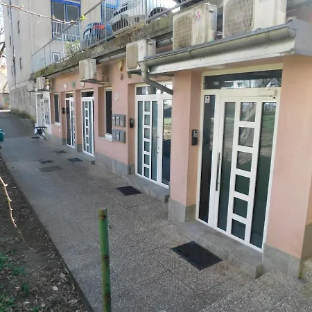 Modern Center Studio Under The Castle V Lejlighed