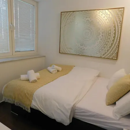 Modern Center Studio Under The Castle V Apartment Laibach